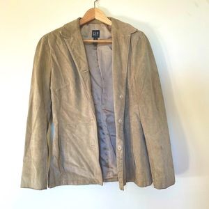 Women’s Gap Genuine Leather Shell/polyester interior.